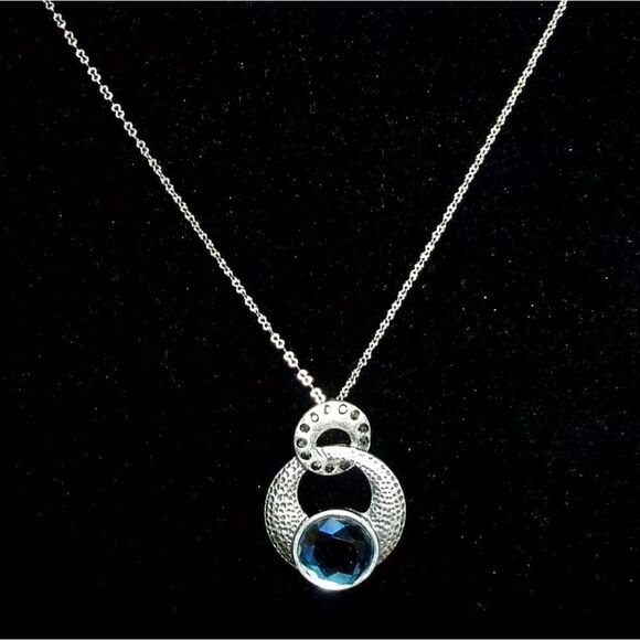 Lia Sophia Kiam Family Collection "Caleigh" Pendant Necklace, Cut Crystals, NWOT - Picture 2 of 10